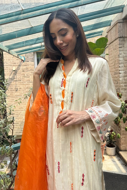 Blooming Ivory