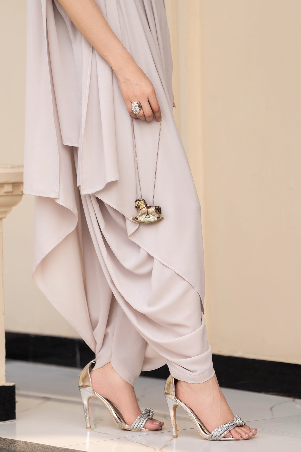 Pearl Drapé