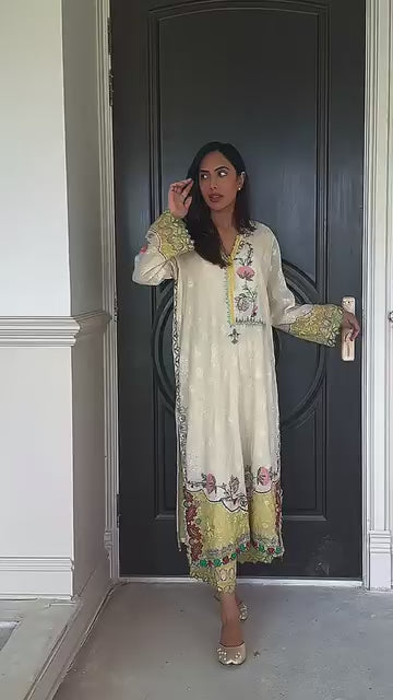 Ivory & Yellow Summer Harmony